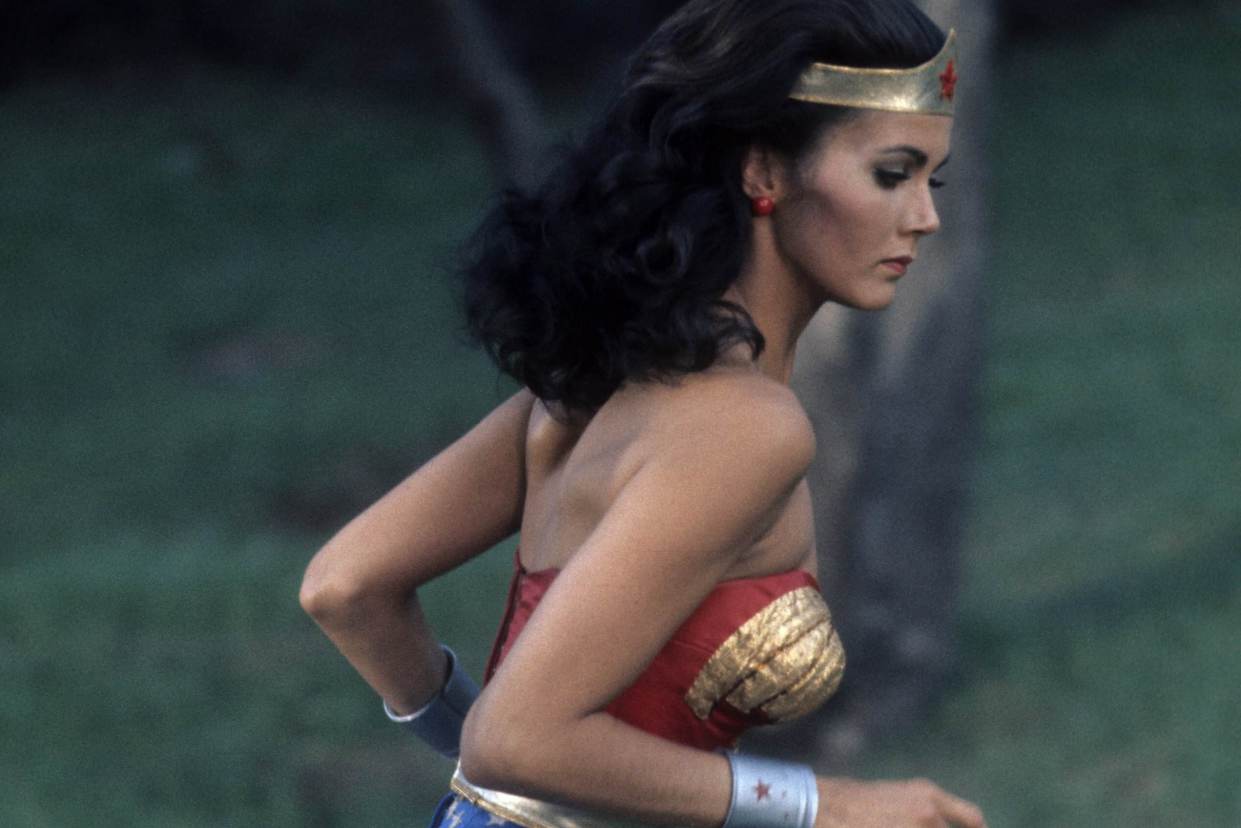 《神奇女侠1984》片尾彩蛋解析:看似无关联,实则是一盘大棋